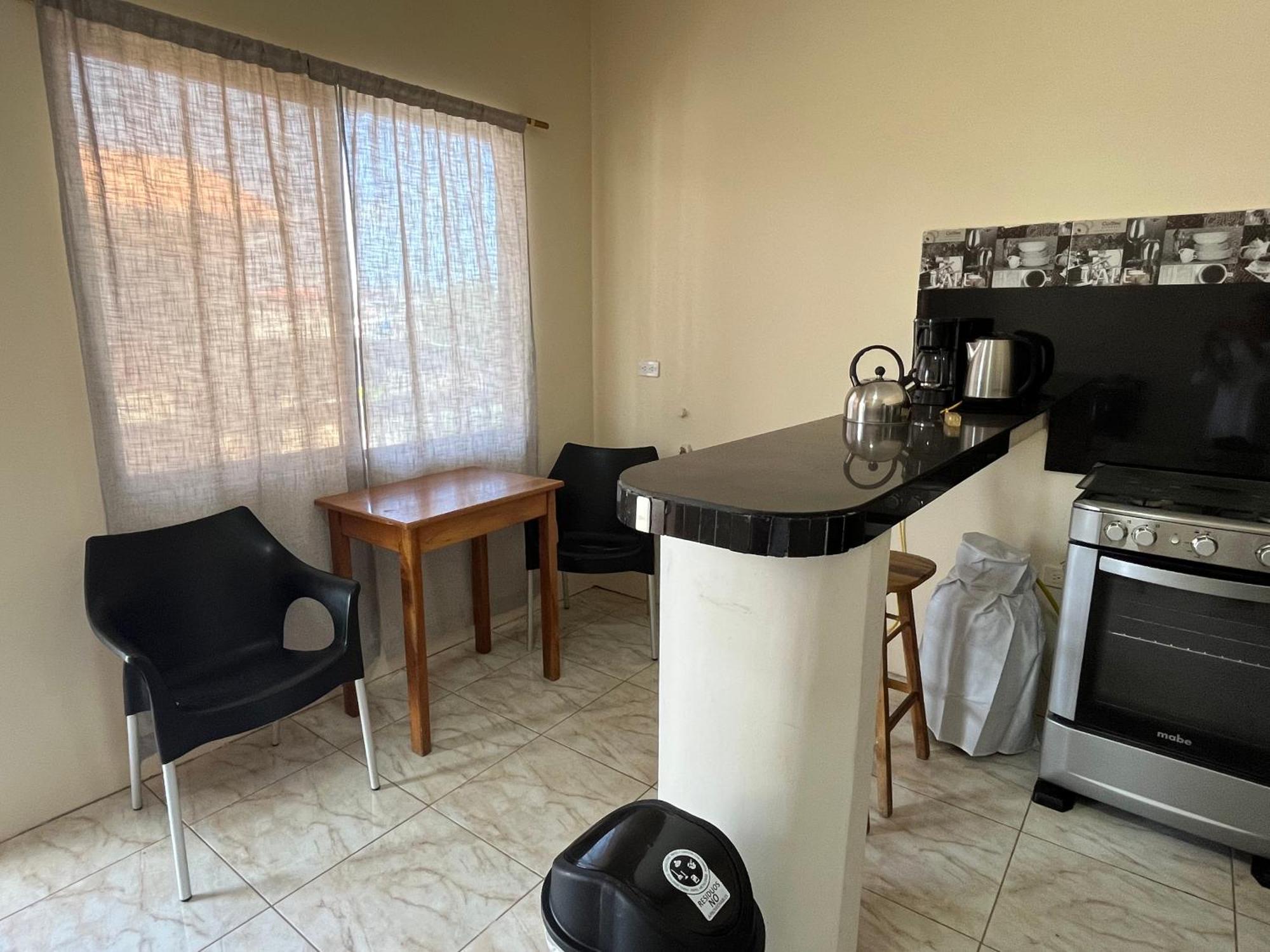Apartahotel Casa Soleil Puerto Villamil Cameră foto