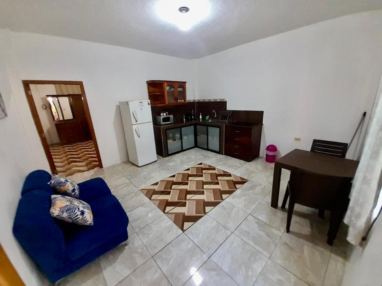 Apartahotel Casa Soleil Puerto Villamil Cameră foto